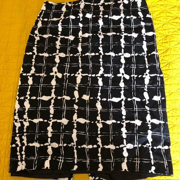 Size 8 Express Pencil Skirt - Picture 1 of 4